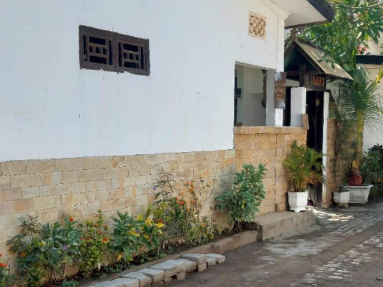 Padanta Homestay غيلي تراوانغان المظهر الخارجي الصورة